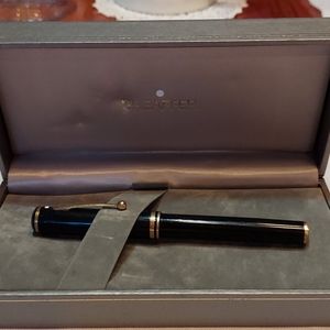 Vintage Shaffer fountain pen